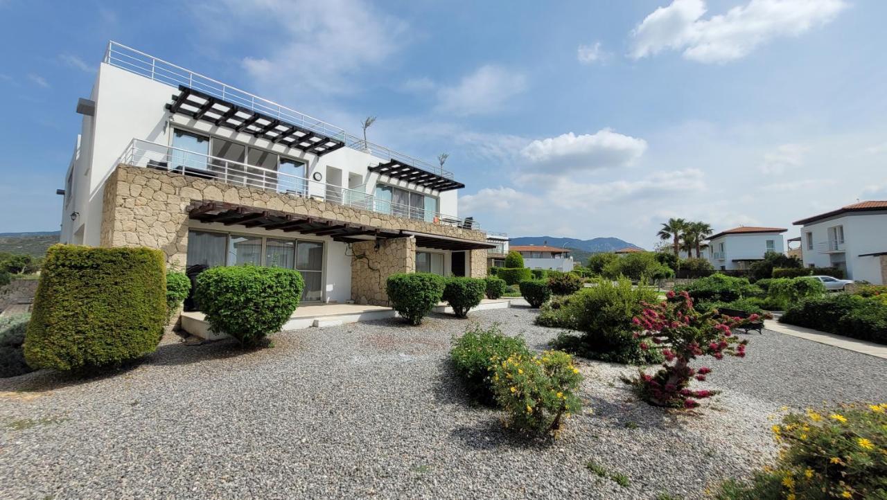 Sea And Mountain View Beachfront Penthouse Yali ภายนอก รูปภาพ