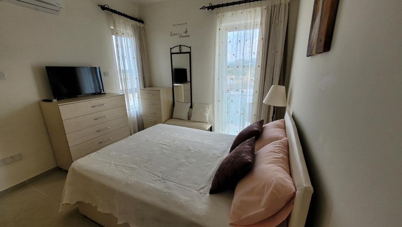 Sea And Mountain View Beachfront Penthouse Yali ภายนอก รูปภาพ